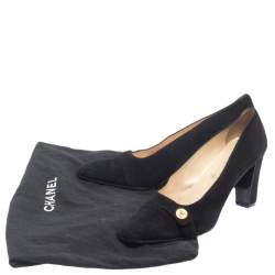 مملوكة مسبقًا Chanel Black Suede CC Block Heel Pumps Size 38