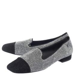 Pre Owned حذاء سليبرز سموكينغ شانيل غطاء مقدمة مربعة قماش لوركس أسود / فضي مقاس 38