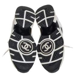 مملوكة مسبقًا Chanel White/Grey Suede, Leather And Fabric CC Low-Top Sneakers Size 38.5