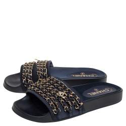 مملوكة مسبقًا Chanel Navy Blue Fabric Tropiconic Chain Flat Slides Size 38 