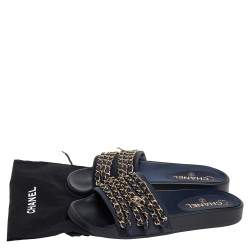 مملوكة مسبقًا Chanel Navy Blue Fabric Tropiconic Chain Flat Slides Size 38 