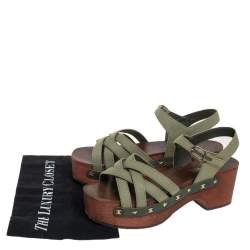 مملوكة مسبقًا Chanel Green Fabric Star And CC Studded Wooden Clog Ankle Strap Sandals Size 41