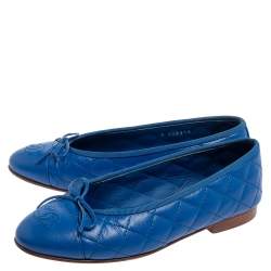 Pre Owned Chanel Blue Leather CC Ballet Flats Size 36.5