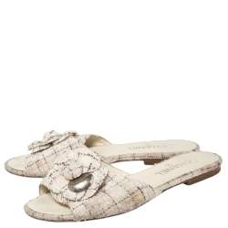 Pre Owned صندل سلايد شانيل فلات كاميليا تويد متعدد الألوان مقاس 41