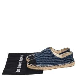 مملوكة مسبقًا Chanel Blue/Black Tweed And Leather CC Cap Toe Espadrille Flats Size 38