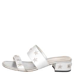مملوكة مسبقًا Chanel Silver Leather Embellished Slide Sandals Size 39