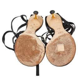 Pre Owned صندل شانيل فينتدج جلد أسود حزام للكاحل بإصبع مرصع CC مقاس 37 