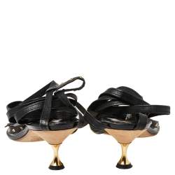 Pre Owned صندل شانيل فينتدج جلد أسود حزام للكاحل بإصبع مرصع CC مقاس 37 