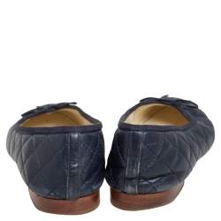 مملوكة مسبقًا Chanel Blue Quilted Leather CC Cap Toe Ballet Flats Size 37