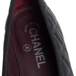 مملوكة مسبقًا Chanel Black Quilted Leather CC Bow Cap Toe Ballet Flats Size 36.5