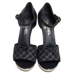 مملوكة مسبقًا Chanel Black Leather And Canvas Bow Open Toe Platform Ankle Strap Sandals Size 39.5