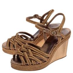 مملوكة مسبقًا Chanel Metallic Gold Woven Fabric Wedge Platform Sandals Size 38