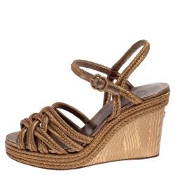 مملوكة مسبقًا Chanel Metallic Gold Woven Fabric Wedge Platform Sandals Size 38