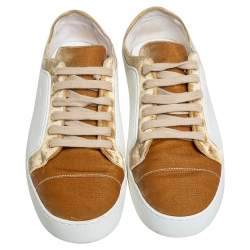 Pre Owned حذاء رياضي شانيل سي سي مطاط وقطيفة أبيض/ذهبي  بعنق منخفض مقاس 39