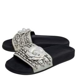 مملوكة مسبقًا Chanel White Leather Tropiconic Camellia And Chain Detail Slide Sandals Size 38