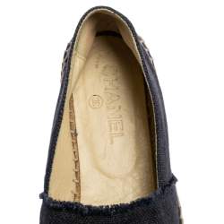 مملوكة مسبقًا Chanel Blue/Black Canvas CC Cap Toe Espadrille Flats Size 38