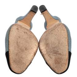 Pre Owned حذاء سلايد شانيل قماش ودنيم أزرق/أسود مزين سي سي مقاس 38