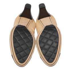 Pre Owned Chanel Beige/Black Leather Cap Toe Scrunch Pumps Size 40.5