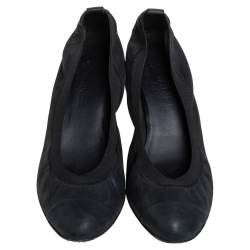 مملوكة مسبقًا Chanel Metallic Dark Green Suede Scrunch Pumps Size 41