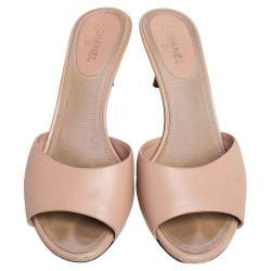 Pre Owned Chanel Beige Leather CC Heel Open Toe Mules Size 38