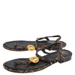 Pre Owned صندل شانيل بإصبع فلات سير كاحل مزخرف نجمة جلد أسود مقاس 35