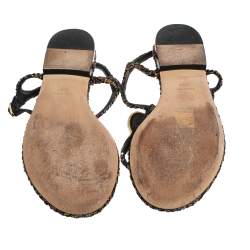 Pre Owned صندل شانيل بإصبع فلات سير كاحل مزخرف نجمة جلد أسود مقاس 35