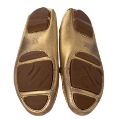 Pre Owned Carolina Herrera Gold Leather Logo Detail Slip On Loafers Size 38