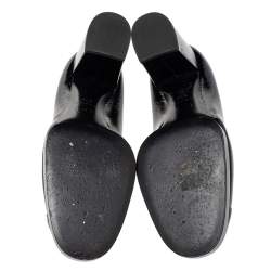 Pre Owned حذاء كعب عالي شانيل CC جلد أسود لامع بمقدمة مستديرة وكعب مربع سميك مقاس 37