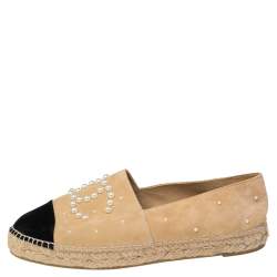 Pre Owned Chanel Beige/Black Suede CC Cap Toe Faux Pearl Embellished Espadrilles Flats Size 41