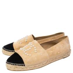Pre Owned Chanel Beige/Black Suede CC Cap Toe Faux Pearl Embellished Espadrilles Flats Size 41