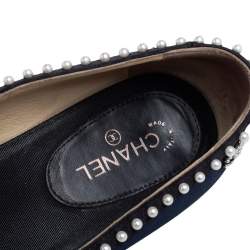 Pre Owned Chanel Black/Navy Blue Satin Pearl Embellished Cap Toe Ballet Flats Size 36.5