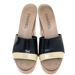 Chanel Cream/Blue Patent Leather CC Wooden Clogs Sandals Size 37.5
