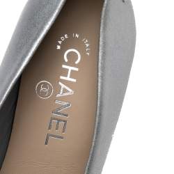 مملوكة مسبقًا Chanel Silver/Black Nubuck Leather Cap Toe Platform Pumps Size 37.5