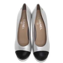 مملوكة مسبقًا Chanel Silver/Black Nubuck Leather Cap Toe Platform Pumps Size 37.5