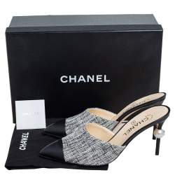 Pre Owned Chanel White/Black Tweed And Leather Faux Pearl CC Heel Mules Size 38