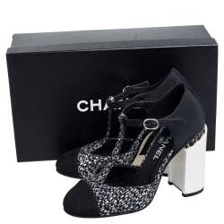 مملوكة مسبقًا Chanel Black Tweed and Fabric Cap Toe T-Strap Sandals Size 39