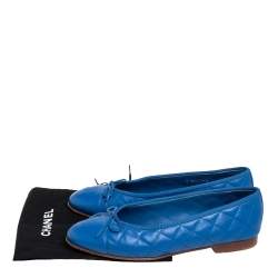 مملوكة مسبقًا Chanel Blue Quilted Caviar Leather CC Cap Toe Bow Ballet Flats Size 39