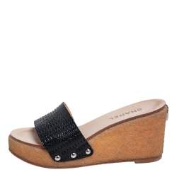 مملوكة مسبقًا Chanel Black Leather Wedge Platform Slide Sandals Size 40.5