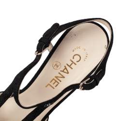 Pre Owned صندل شانيل سويدي قصات مفرغة أسود شعار الماركة سي سي سير كاحل مقاس 39.5