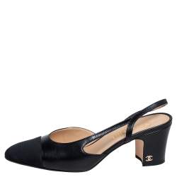 Pre Owned صندل شانيل قماش وجلد أسود مقدمة سوداء مزين شعار الماركة سي سي فتحة كعب مقاس 38