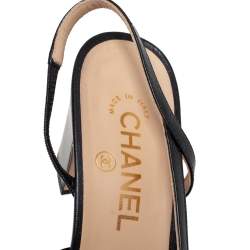 Pre Owned صندل شانيل قماش وجلد أسود مقدمة سوداء مزين شعار الماركة سي سي فتحة كعب مقاس 38