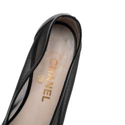 Pre Owned حذاء باليرينا فلات شانيل جلد وشبك أسود مزين شعار الماركة وفيونكة مقاس 37.5