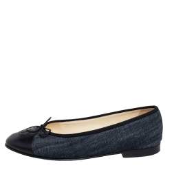 Pre Owned Chanel Blue/Black Leather and Denim CC Cap Toe Bow Ballet Flats Size 39