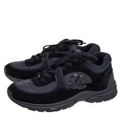 مملوكة مسبقًا حذاء رياضي شانيل ترينير سويدي و نايلون أسود مزين شعار الماركة سي سي مقاس 41