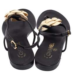 Chanel Black/White Leather CC Camellia Flat Thong Sandals Size 40.5