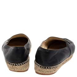 مملوكة مسبقًا Chanel Black Leather CC Espadrille Flats Size 39
