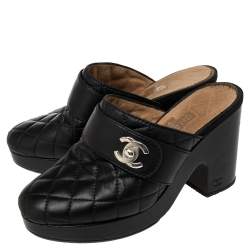 Pre Owned Chanel Black Quilted Leather CC Turnlock Clogs Size 38