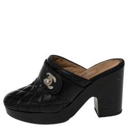 Pre Owned Chanel Black Quilted Leather CC Turnlock Clogs Size 38