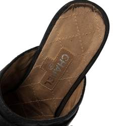 Pre Owned Chanel Black Quilted Leather CC Turnlock Clogs Size 38