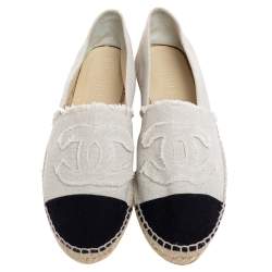 مملوكة مسبقًا Chanel Cream/Black Canvas CC Espadrille Flats Size 40